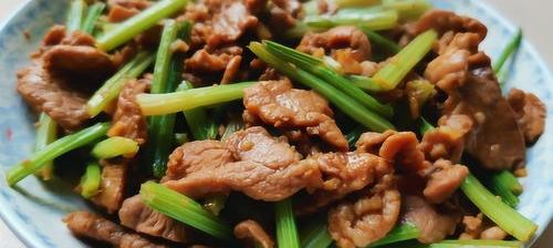 猪肉最适合搭配哪些食物吃 猪肉可以搭配炒的菜