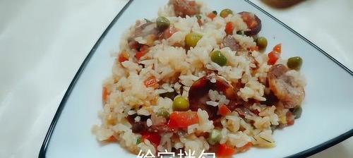 腊肠蒸米饭的电饭锅做法？ 腊肠米饭的电饭锅做法