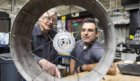 研究人员与NASA合作3D打印月球车车轮原型