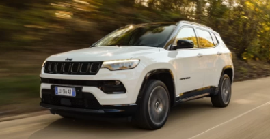 Jeep推出了最新的SUV2024JeepCompass该车配备了一系列动力选项