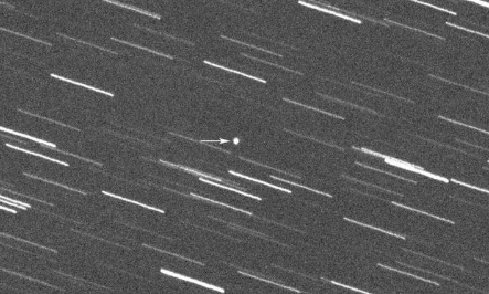 摩天大楼大小的小行星将于周五掠过地球安全掠过170万英里范围内