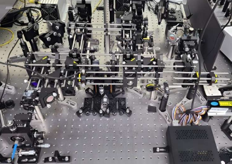 新型量子传感器利用纠缠突破光学测量极限